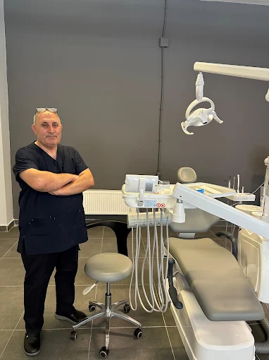 Dt. Necip Şüküroğlu - Isparta Medirose Dental Kurucusu